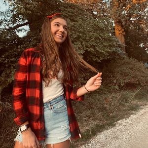 Meet your Posher, Megan